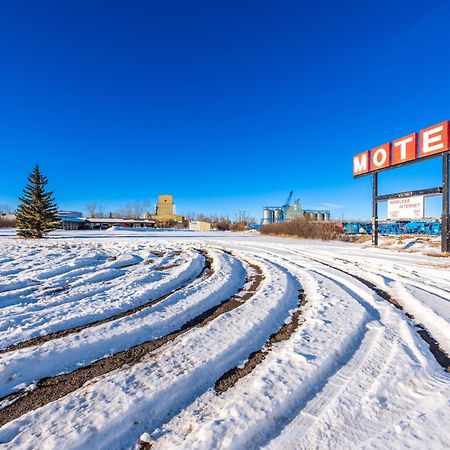 Blue Horse Motel Beiseker Exteriér fotografie